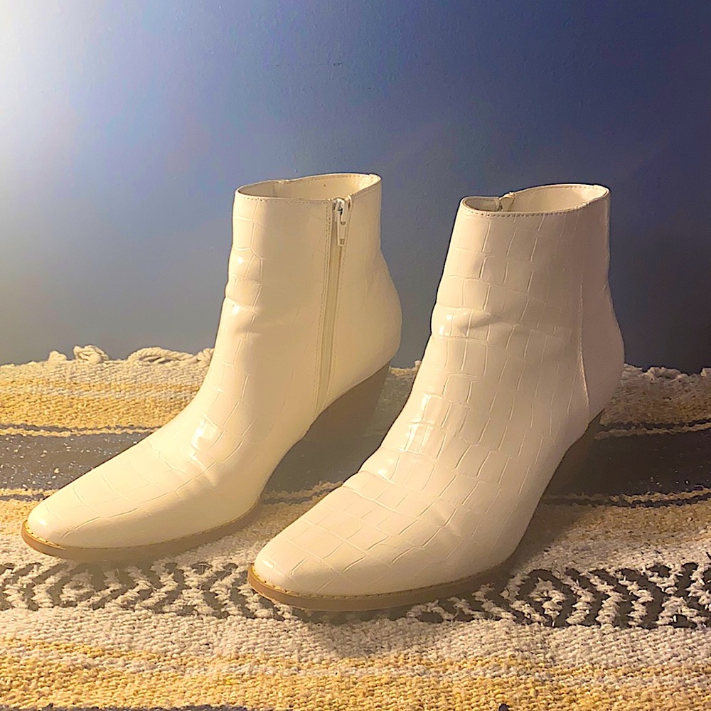 Women’s Matisse ankle booties